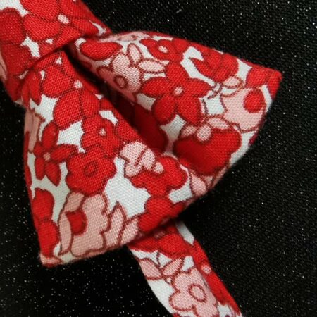 Nœud papillon bébé - liberty fleurs rouges et roses clairs