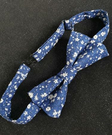 nœud papillon adulte – fait main – fleurs bleues marines nœud papillon adulte – fait main – fleurs bleues marines
