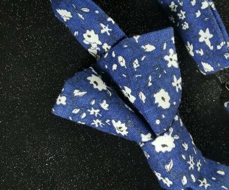 nœud papillon enfant - adolescent - fait main - fleurs bleues marines