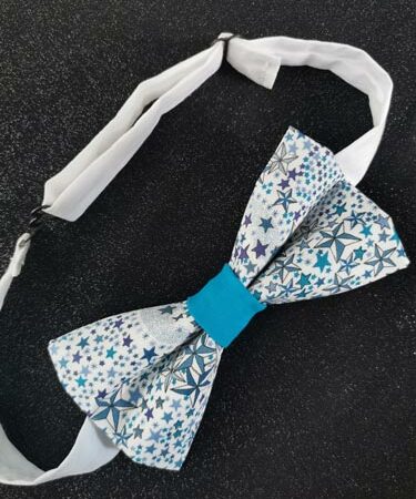 nœud papillon enfant – fait main – liberty étoiles bleues nœud papillon enfant – fait main – liberty étoiles bleues