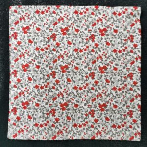 Pochette adulte - motif fleurs rouges et grises