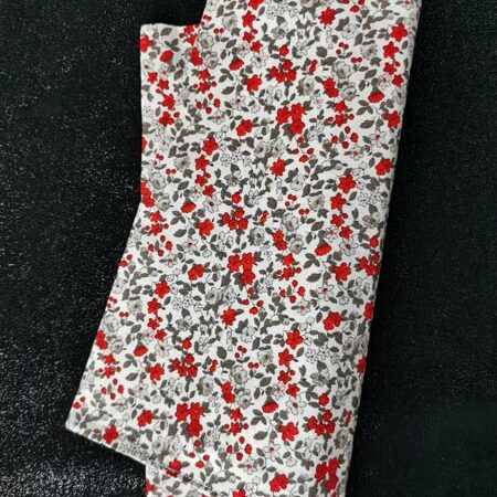 Pochette adulte - motif fleurs rouges et grises