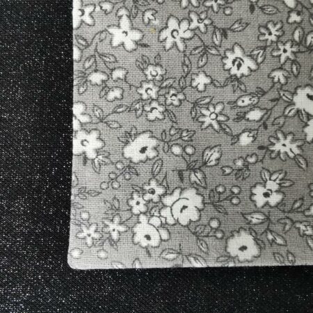 Pochette adulte - Fleurs grises - costume mariage