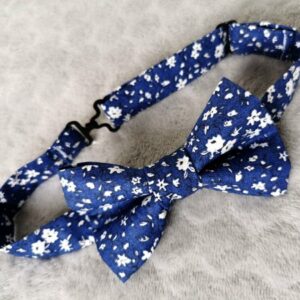 Nœud papillon enfant - motif fleurs de style liberty - bleu marine