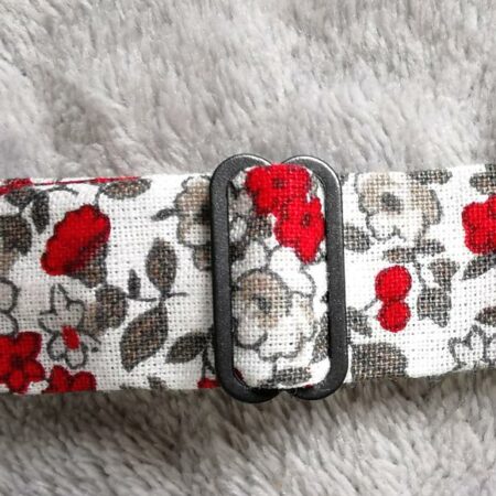 Nœud papillon adulte - Fleurs rouges et grises - style liberty