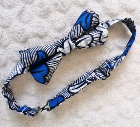 Nœud papillon ado – wax fleurs de mariage – bleu et gris