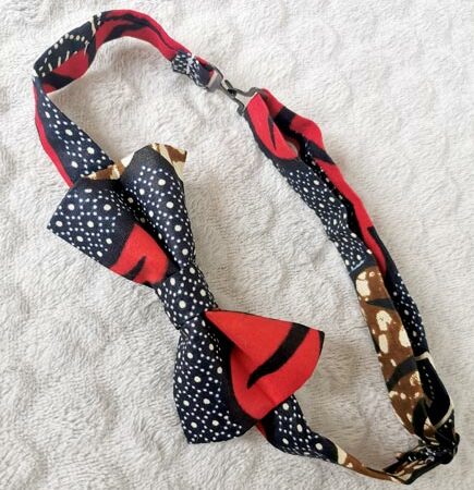 Nœud papillon enfant – wax bleu marine et rouge Nœud papillon enfant – wax bleu marine et rouge